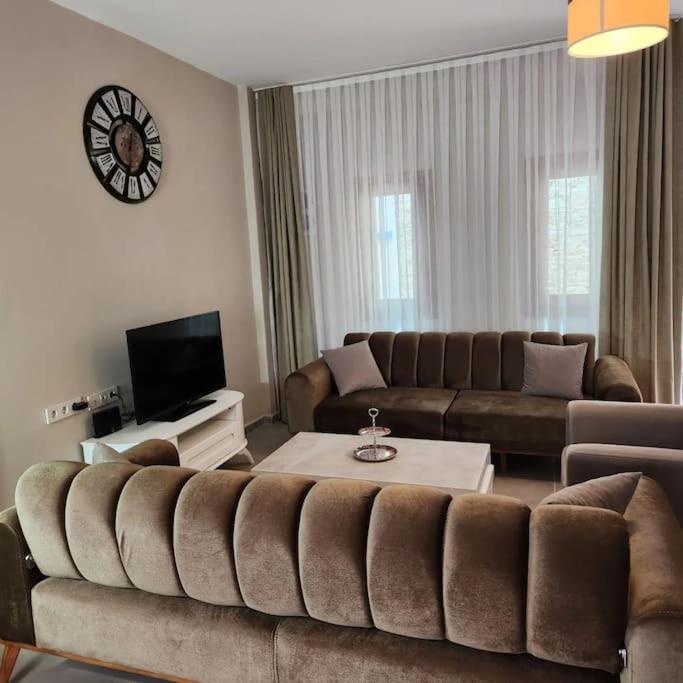 Traumhaus Mitten In Der City 60 Meter Zum Meer Kusadası Exterior foto