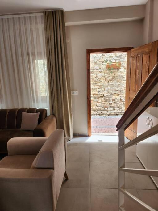 Traumhaus Mitten In Der City 60 Meter Zum Meer Kusadası Exterior foto